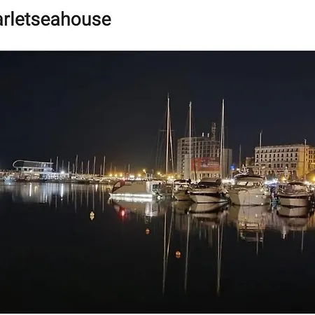 船上ホテル Scarlet Sea House コンスタンツァ